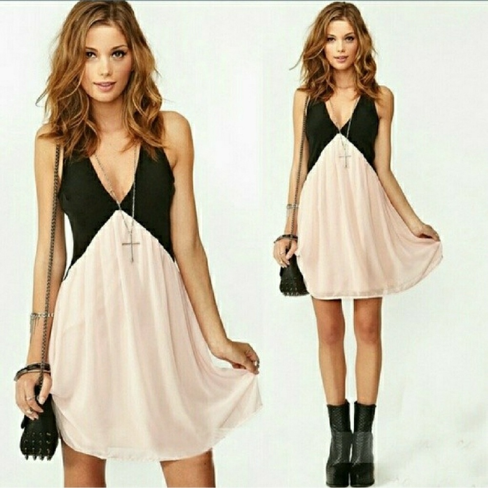 💟SALE💟5 🌟 V Neck Sleeveless Dress